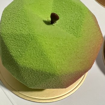 Jonquils Cafe & Bakery - Geometric apple - Cafes Near Me - Boston, Massachusetts