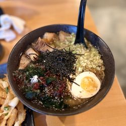 Umi Sushi - Tonkotsu Ramen