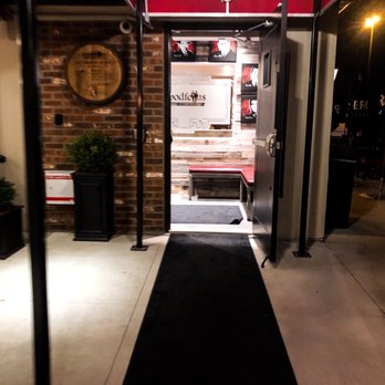 Goodfellas - the entrance to the restaurant - Pizza Near Me - Woodbridge, Ontario Goodfellas - the entrance to the restaurant - Pizza Near Me - Woodbridge, Ontario