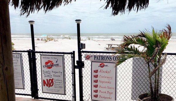 Undertow Beach Bar by null