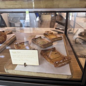 STARDUST Coffee House - Apple Strudel - Cafes Near Me - Campbell, California