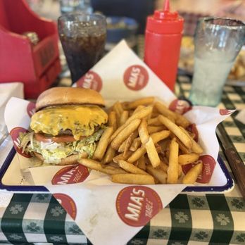 Mia's Table - Cheeseburger and French Fries - American Near Me - Houston, Texas Mia's Table - Cheeseburger and French Fries - American Near Me - Houston, Texas