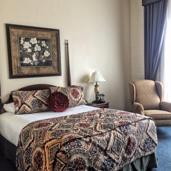 Hotel at Old Town - Yes thank you comfy bed - Hotels Near Me - Wichita, Kansas Hotel at Old Town - Yes thank you comfy bed - Hotels Near Me - Wichita, Kansas