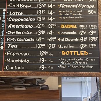 Molly's Cupcakes - Menu - Cupcakes Near Me - Chicago, Illinois