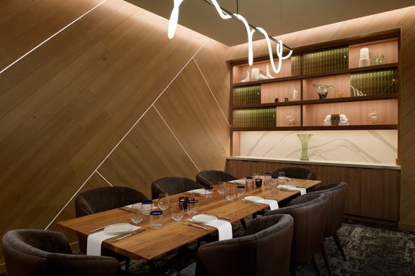 Otium Grill & Greens by null