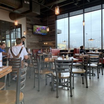 Giordano's - Inside - Pizza Near Me - Fort Wayne, Indiana