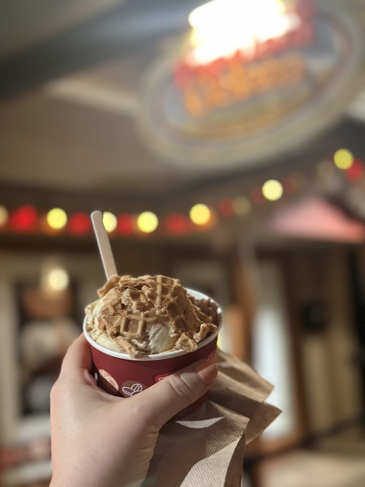 Papalani Gelato Logo