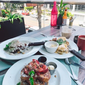 Cody's La Jolla - Breakfast & Brunch Near Me - La Jolla, California