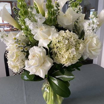 Hicksville Florist - Thanks for such a beautiful arrangement! You've exceeded my expectations! - Florists Near Me - Hicksville, New York