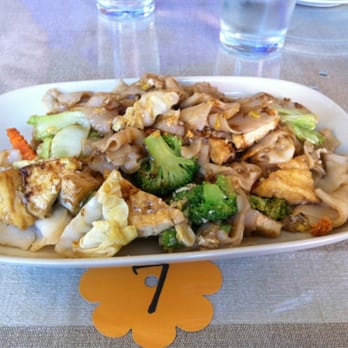 Thai Hut - Pad See Ew - Thai Near Me - Sacramento, California Thai Hut - Pad See Ew - Thai Near Me - Sacramento, California