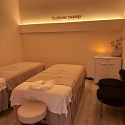 Sunflower Massage - Massage room