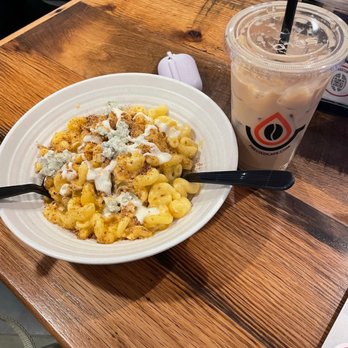 Pressed Cafe - spicy buffalo mac n cheese and an iced vanilla latte - Sandwiches Near Me - Boston, Massachusetts Pressed Cafe - spicy buffalo mac n cheese and an iced vanilla latte - Sandwiches Near Me - Boston, Massachusetts