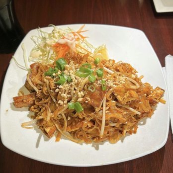 Tom Yum Goong - Tofu pad thai - Thai Near Me - Vacaville Ca, California Tom Yum Goong - Tofu pad thai - Thai Near Me - Vacaville Ca, California