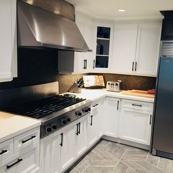 Let's Face It Kitchens and Renovations - a clean kitchen - General Contractors Near Me Let's Face It Kitchens and Renovations - a clean kitchen - General Contractors Near Me
