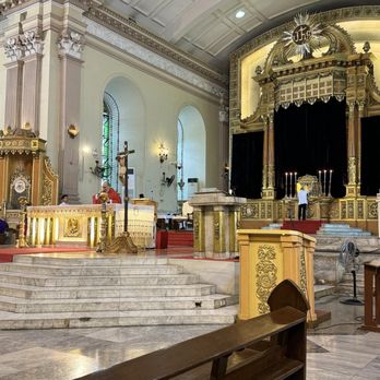 Basilica del Santo Niño - The Holy Altar of The Basilica Minore del Sto. Niño de Cebu - Churches Near Me - Cebu City, CEB Basilica del Santo Niño - The Holy Altar of The Basilica Minore del Sto. Niño de Cebu - Churches Near Me - Cebu City, CEB