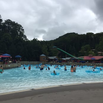 Dollywood's Splash Country - Amusement Parks Near Me - Pigeon Forge, Tennessee