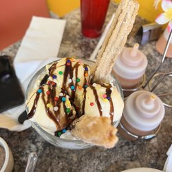 La Tiendita Mexican Restaurant - Helado Con Churros