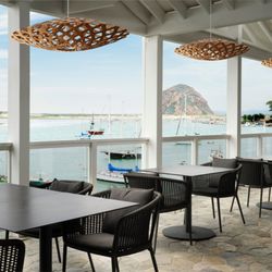 Inn at Morro Bay - On-site restaurant with view of Morro Bay