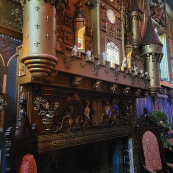 Havencrest Castle - Fireplace - Venues & Event Spaces Near Me - Savanna, Illinois