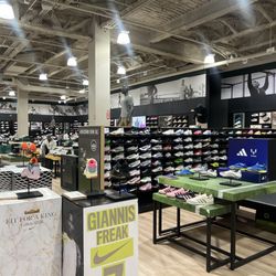 DICK'S Sporting Goods