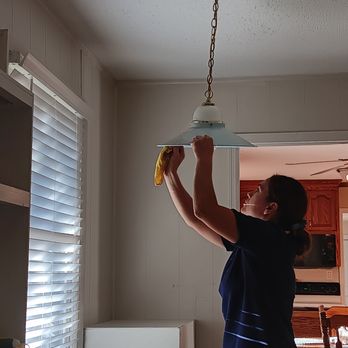 E & B Cleaning Services - Cleaning a lamp during a deep cleaning. - Office Cleaning Near Me E & B Cleaning Services - Cleaning a lamp during a deep cleaning. - Office Cleaning Near Me