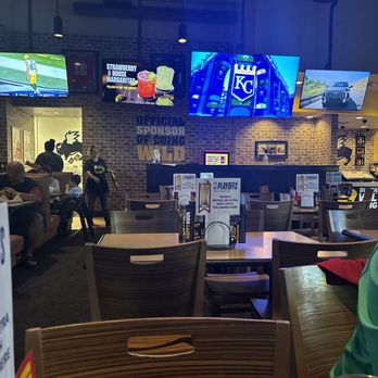 Buffalo Wild Wings - Game night at BW3's! - Chicken Wings Near Me - Topeka, Kansas