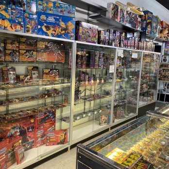 D and E Collectibles - Vintage Toys! - Toy Stores Near Me - Pittsburgh, Pennsylvania D and E Collectibles - Vintage Toys! - Toy Stores Near Me - Pittsburgh, Pennsylvania