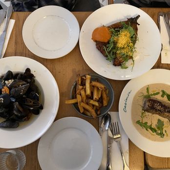 Chez Casimir - Plats: fried aubergine, mussels and fries, steak in cream sauce - French Near Me - Paris, 75 Chez Casimir - Plats: fried aubergine, mussels and fries, steak in cream sauce - French Near Me - Paris, 75