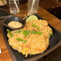 Sophia's Thai Bar & Kitchen - Pad Thai