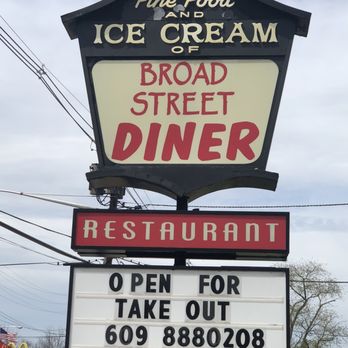 Broad Street Diner - Outside - Diners Near Me - Trenton, New Jersey