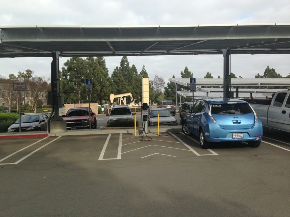 HUNTINGTON BEACH/CITY HALL ELECTRIC CAR CHARGING STATION 2000 Main St