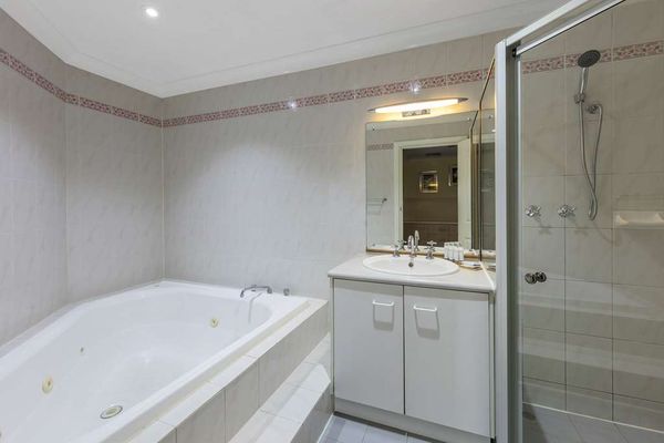Adelaide Granada Motor Inn by null