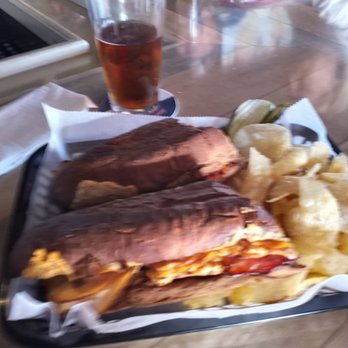 Hurricane Eddie's - Bars Near Me - Dunedin, Florida