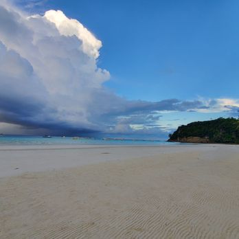 White Beach - Beaches Near Me - Malay, AKL