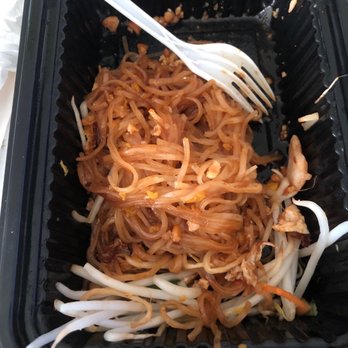 The Vulcan Cafe - Chicken pha Thai - Thai Near Me - Oakland, California