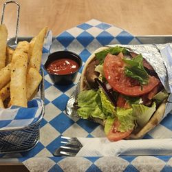 Spartan Gyros - Gyro Pita