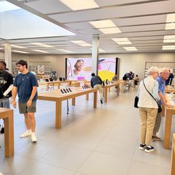 Apple Bellevue Square - General area