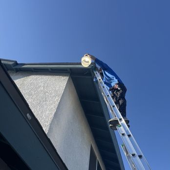 Handyman - Frank replacing light on 2nd story roof - Handyman Near Me - Fullerton, California