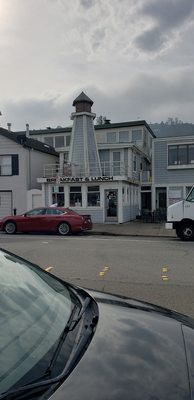 Lighthouse Café by null