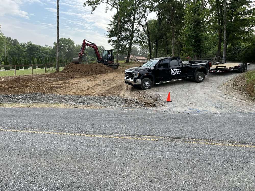 Slide of Rangel Trucking