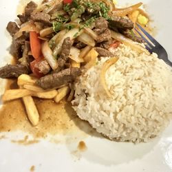 Mochica Restaurant - Lomo Salteado...