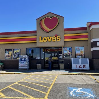 Love's Travel Stop - Gas Stations Near Me - Roseburg, Oregon