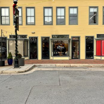 Manifest Bread - a yellow building with a red door - Bakeries Near Me - Riverdale Park, Maryland Manifest Bread - a yellow building with a red door - Bakeries Near Me - Riverdale Park, Maryland