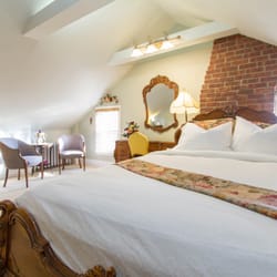 The Harbor Rose - The Harbor Rose - Parlor Suite