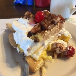 Banana split pie.