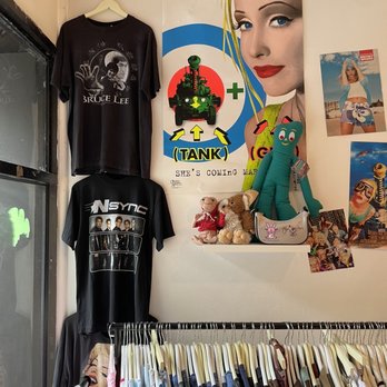 Rogue - Used, Vintage & Consignment Near Me - New York, New York