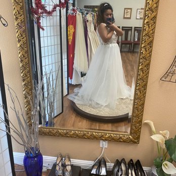 Minh Fashion - Side view of my dress - Sewing & Alterations Near Me - San Jose, California