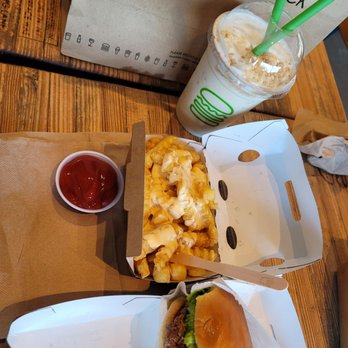 Shake Shack Boca Raton - Burgers Near Me - Boca Raton, Florida Shake Shack Boca Raton - Burgers Near Me - Boca Raton, Florida