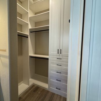 Closet Factory - Finished guest closet - Interior Design Near Me - las vegas, Nevada Closet Factory - Finished guest closet - Interior Design Near Me - las vegas, Nevada