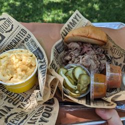 Chicken Shack & Smokehouse - Tri Tip Sandwich and Mac & Cheese